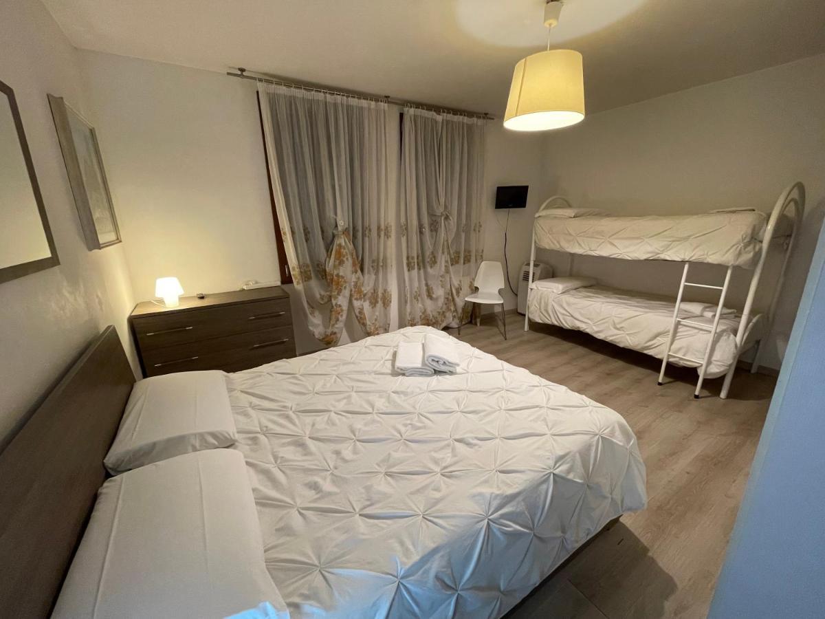 Romantic Enchantment With Private Bathroom Venesia Bagian luar foto