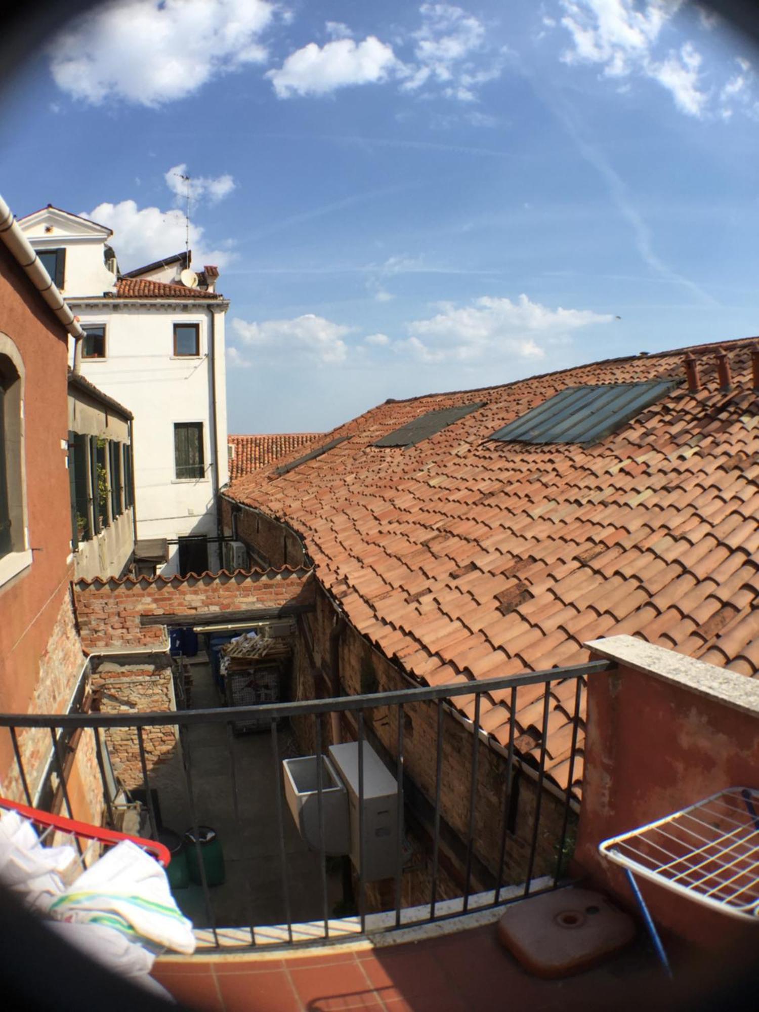 Romantic Enchantment With Private Bathroom Venesia Bagian luar foto