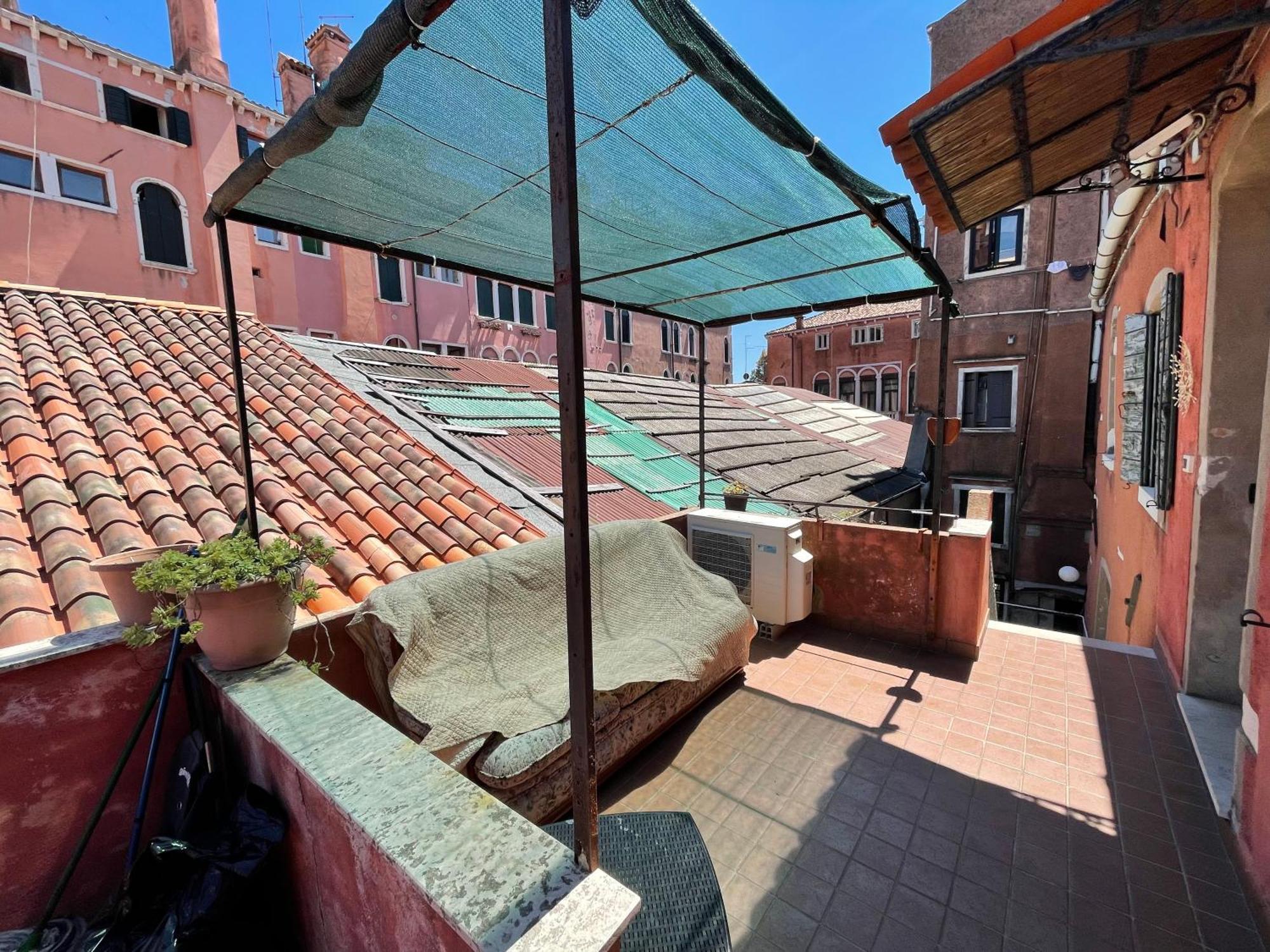 Romantic Enchantment With Private Bathroom Venesia Bagian luar foto